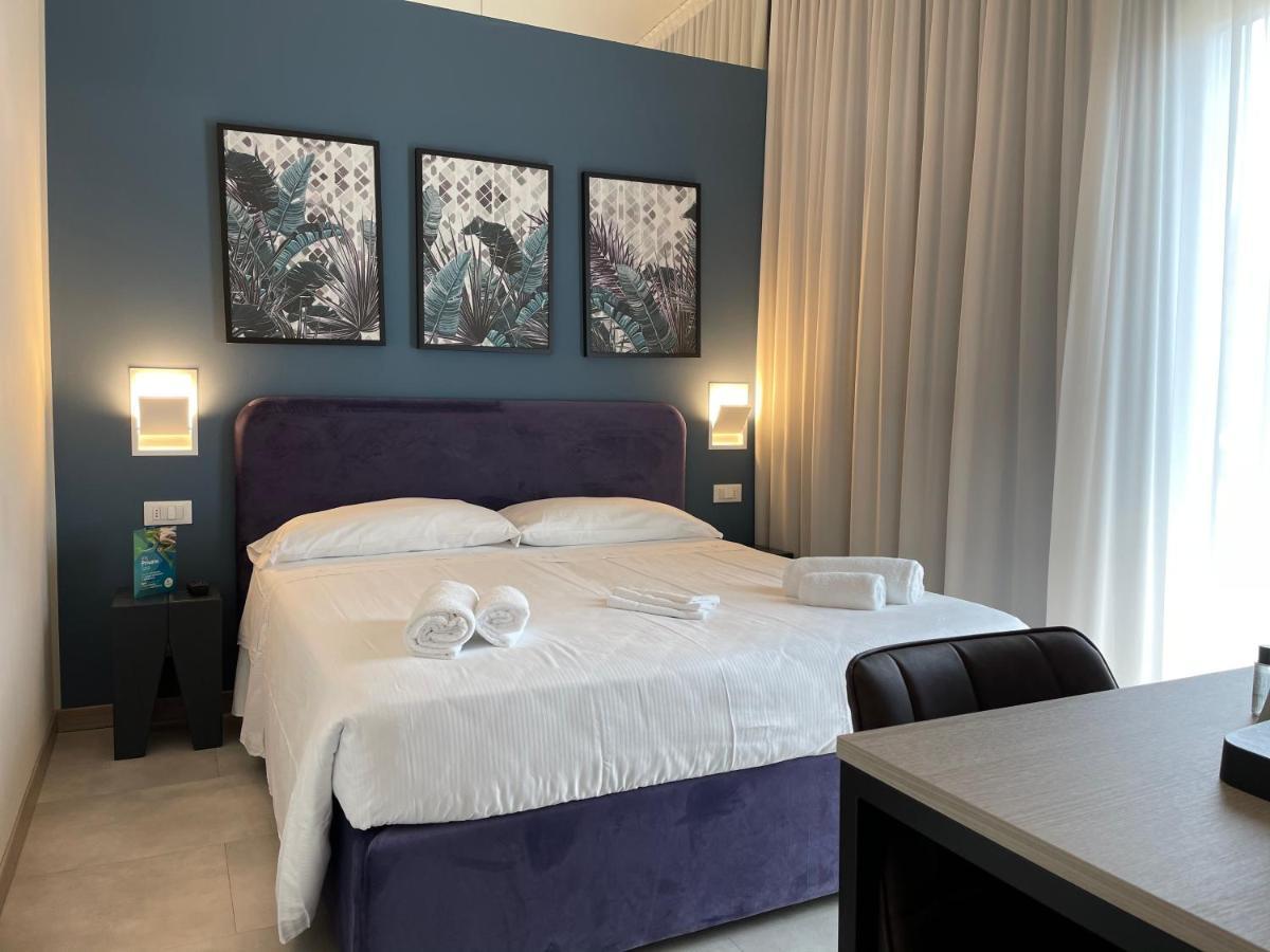 Hotel Iris Jesolo エクステリア 写真