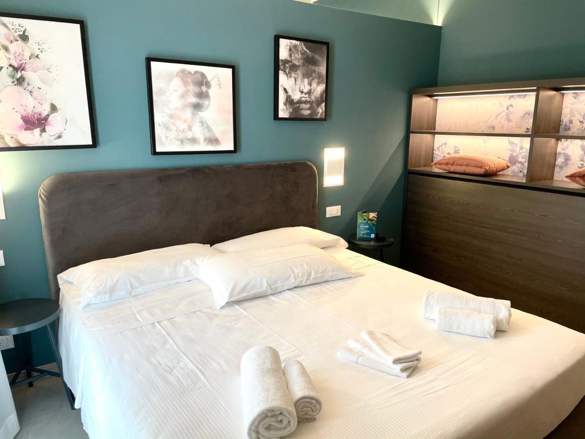 Hotel Iris Jesolo エクステリア 写真