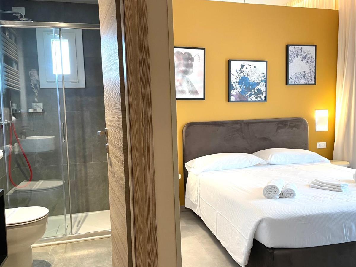 Hotel Iris Jesolo エクステリア 写真