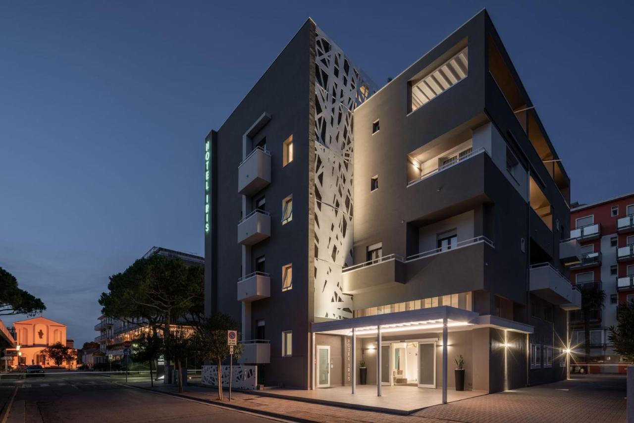 Hotel Iris Jesolo エクステリア 写真