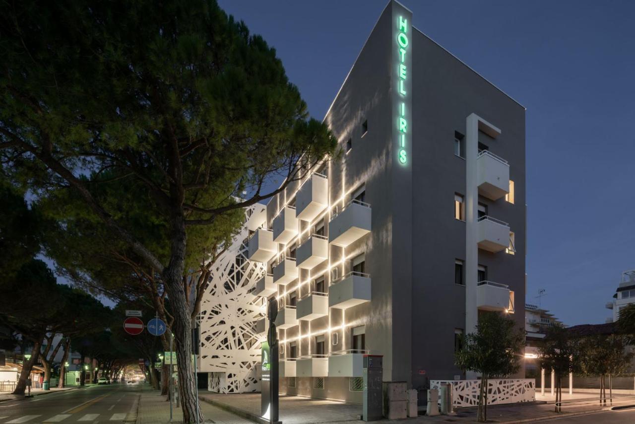Hotel Iris Jesolo エクステリア 写真