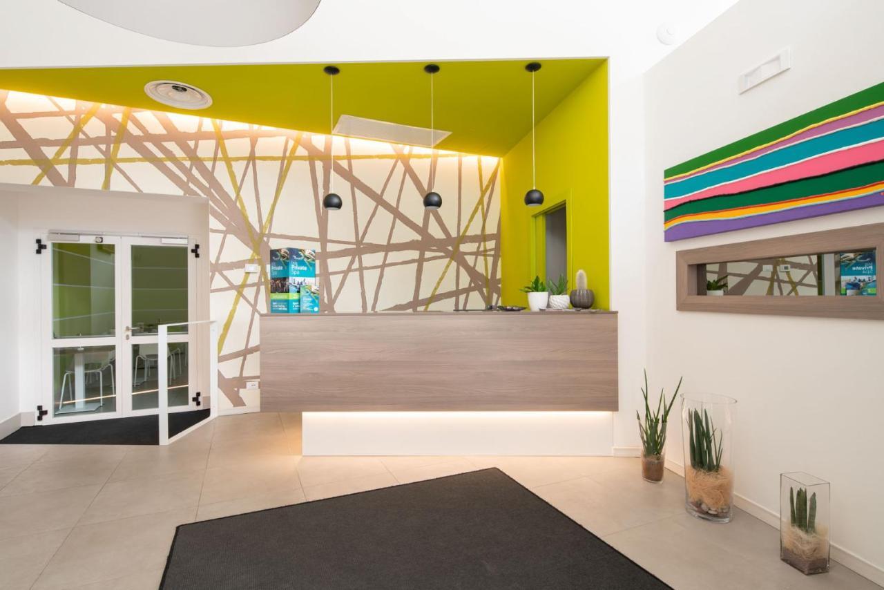 Hotel Iris Jesolo エクステリア 写真